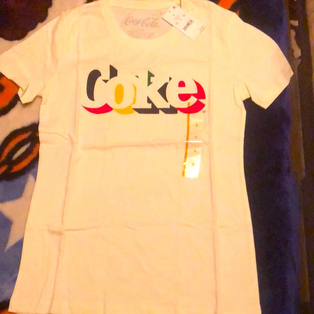 5/$25 Coke tee shirt size small Nwt